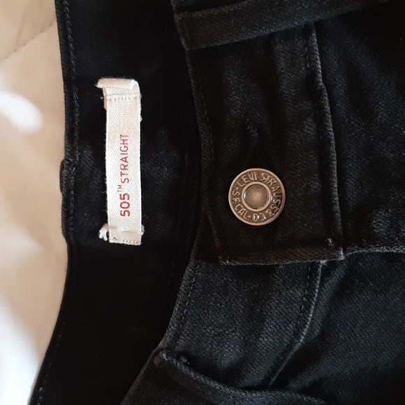 Levi's ladies size 6 black straight leg jeans - Picture 2 of 4